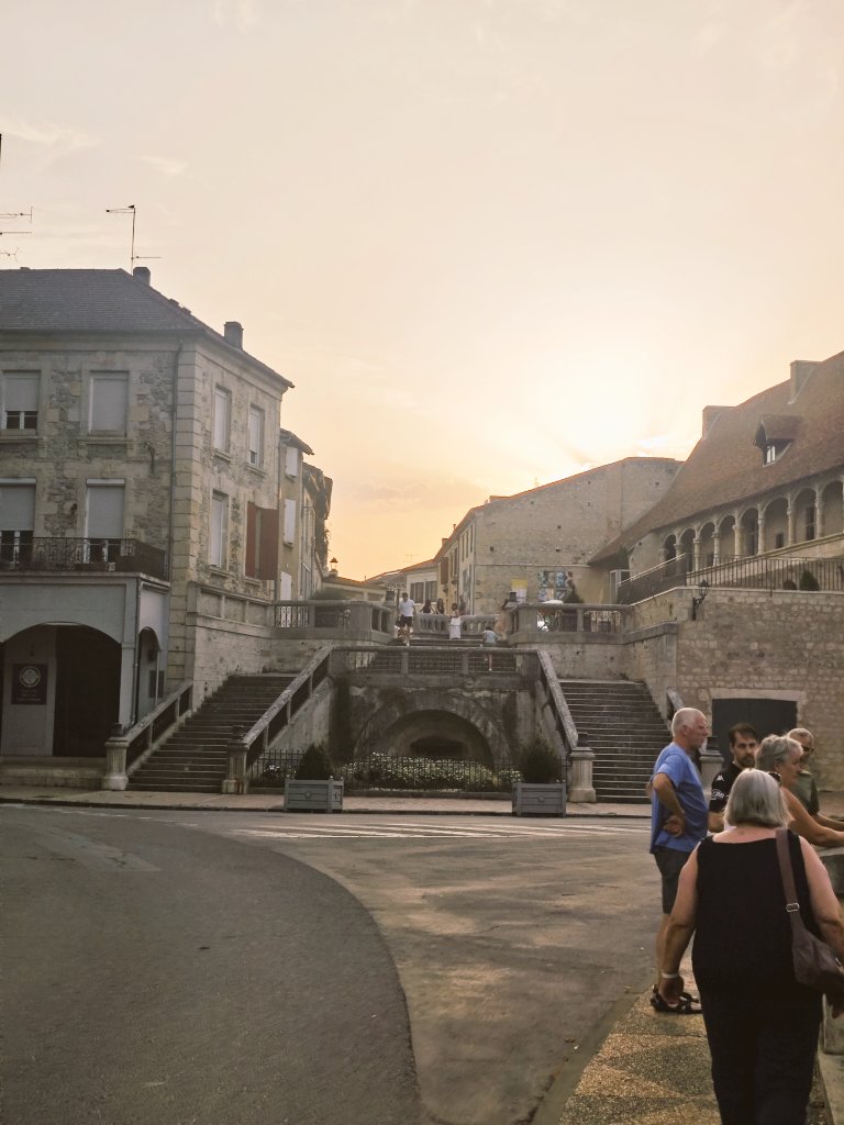 patrickodwyer3's tweet photo. Nerac #southfrance #nerac #nouvelle https://t.co/1FZtA57fWM