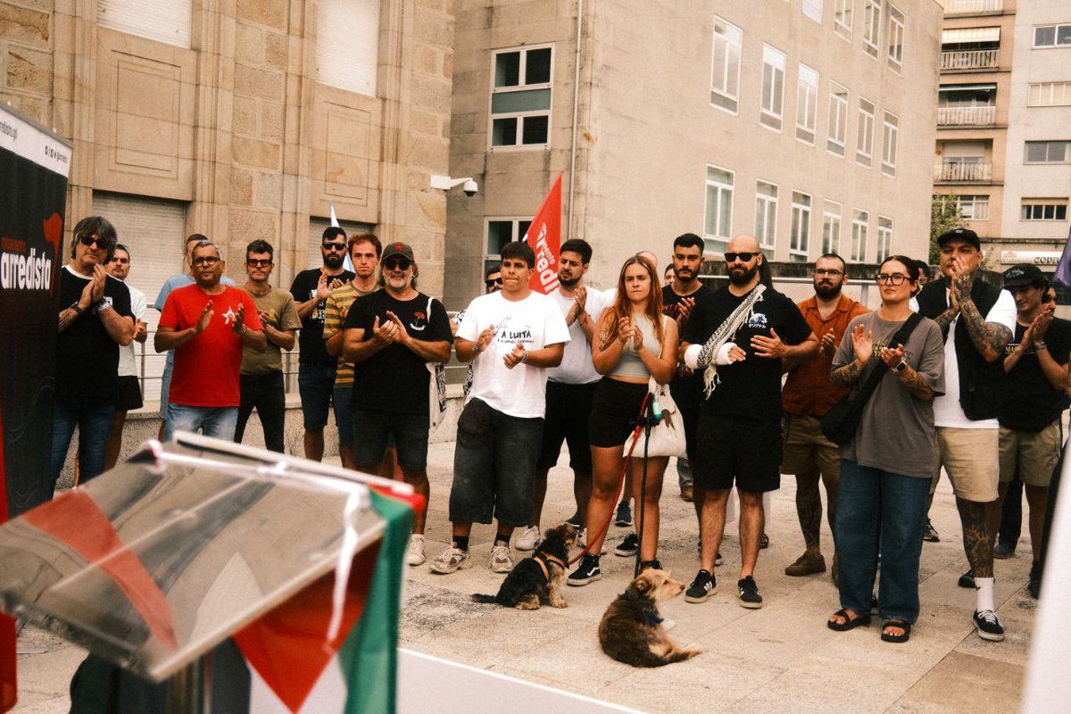 No 50 cabodano do asasinato de Moncho Reboiras a mans da policía española, quixemos reivindicar o seu legado no Vigo en que medrou, entre o barrio de Teis, a escola de enxeñaría e os estaleiros de Barreras. 

MONCHO REBOIRAS VIVE! ✊