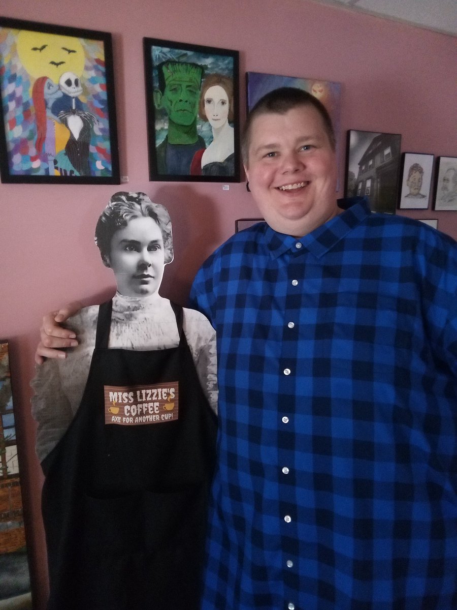 So I had ChatGPT take the image of me and the cardboard cutout of Lizbeth Borden @ Miss Lizzie's Coffee Shop in Fall River and duplicate it to make it look like I'm actually with #LizzieBorden You can see side by side comparisons.