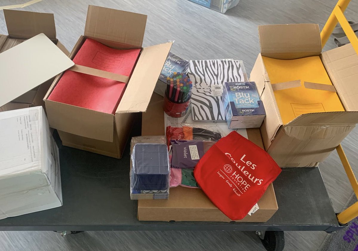 A chairde, míle buíochas, huge thanks, to everyone who has chipped in to help us raise money for resources for the new school year. 

Excited to open these packages today, which include some bits to help our Rang a hAon (P1) learn French. Little brains are amazing!