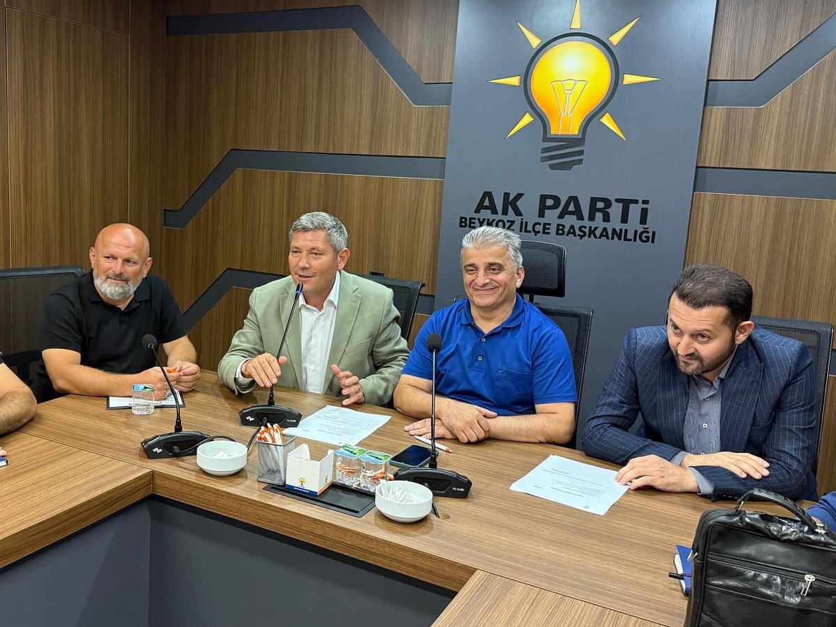 AK PARTİ BEYKOZ (@beykozakparti) on Twitter photo Teşkilat Başkanımız <a href="/EyupFindikci/">EYÜP SULTAN FINDIKÇI</a> riyasetinde, İlçe Başkanımız <a href="/akozkanaydugan/">Özkan Ayduğan</a> ve İl Sorumlumuz <a href="/zeynettin_aydin/">Zeynettin AYDIN</a> katılımıyla Mahalle Başkanları Toplantısı gerçekleştirildi. Teşkilat Başkanımız <a href="/EyupFindikci/">EYÜP SULTAN FINDIKÇI</a> riyasetinde, İlçe Başkanımız <a href="/akozkanaydugan/">Özkan Ayduğan</a> ve İl Sorumlumuz <a href="/zeynettin_aydin/">Zeynettin AYDIN</a> katılımıyla Mahalle Başkanları Toplantısı gerçekleştirildi.