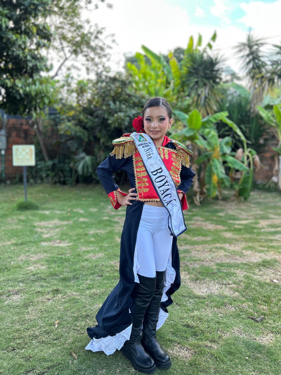 Gobernación de Boyacá (@gobboyaca) on Twitter photo ¡Seguimos cumpliendo sueños de nuestros jóvenes artistas 💚!
Gracias a #MisiónAlas, iniciativa liderada por la gestora social <a href="/DanielaAssisF/">Daniela Assis Fierro</a>, Juliana Bejarano, una niña de 11 años oriunda de Tunja. ¡Seguimos cumpliendo sueños de nuestros jóvenes artistas 💚!
Gracias a #MisiónAlas, iniciativa liderada por la gestora social <a href="/DanielaAssisF/">Daniela Assis Fierro</a>, Juliana Bejarano, una niña de 11 años oriunda de Tunja.