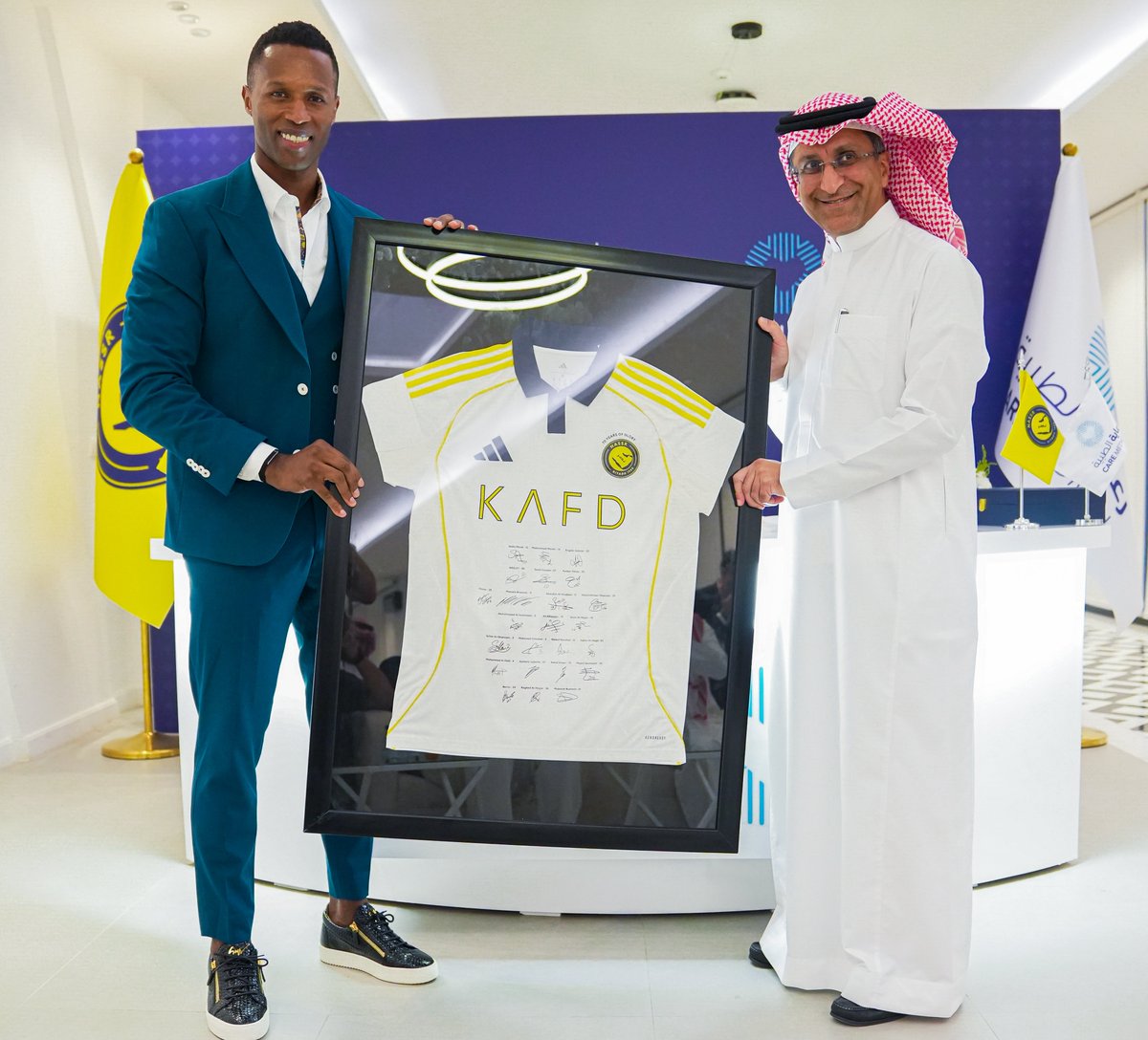 AlNassrFC_EN's tweet photo. Care medical joins AlNassr as our Official Medical Partner! 🩺💛

Through this partnership, @hospitals_care will provide comprehensive medical care to our players and staff. 

Welcome aboard! ✍️ https://t.co/lbOQtms7Cx