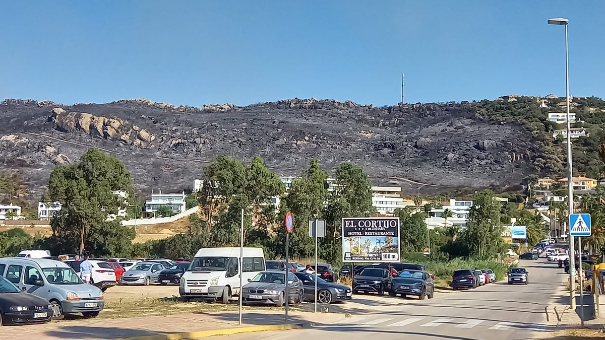 BigHatPoland's tweet photo. #Tarifa #Atlanterra #zaharadelosatunes #INFOCA incendio forestal https://t.co/2Mq9W7VV9P