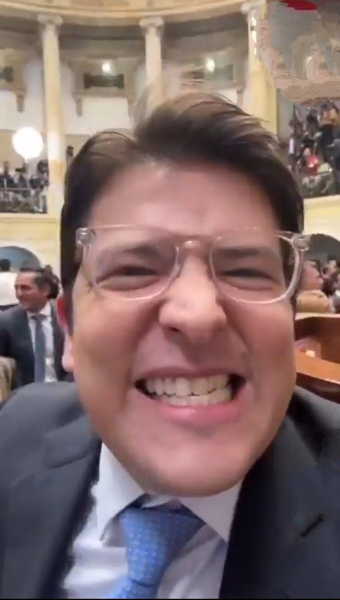 Miguel Uribe Turbay está en este momento en:

🔥Infierno RT 🔁 // 👼Cielo FAV ♥️