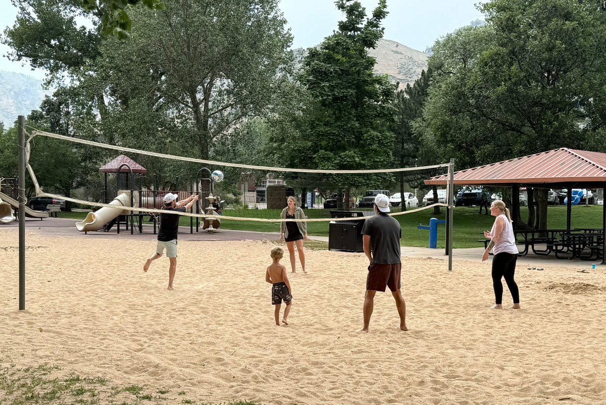 PinnacleREA's tweet photo. Trading in office chairs for river tubes!☀️😎 Park Day 2025 was the perfect break to recharge, connect, and enjoy some fresh air with the Pinnacle team. #ParkDay2025 #PinnacleRealEstateAdvisors https://t.co/BkcWwzmXQA