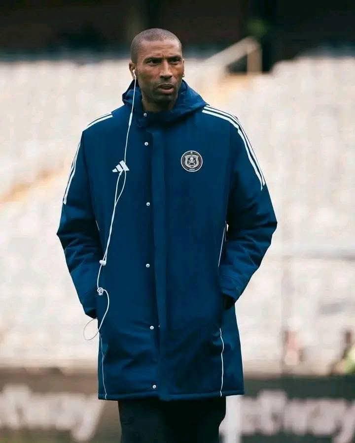 XiokiComms's tweet image. Loss after loss. This Temu coach is showing them flames.