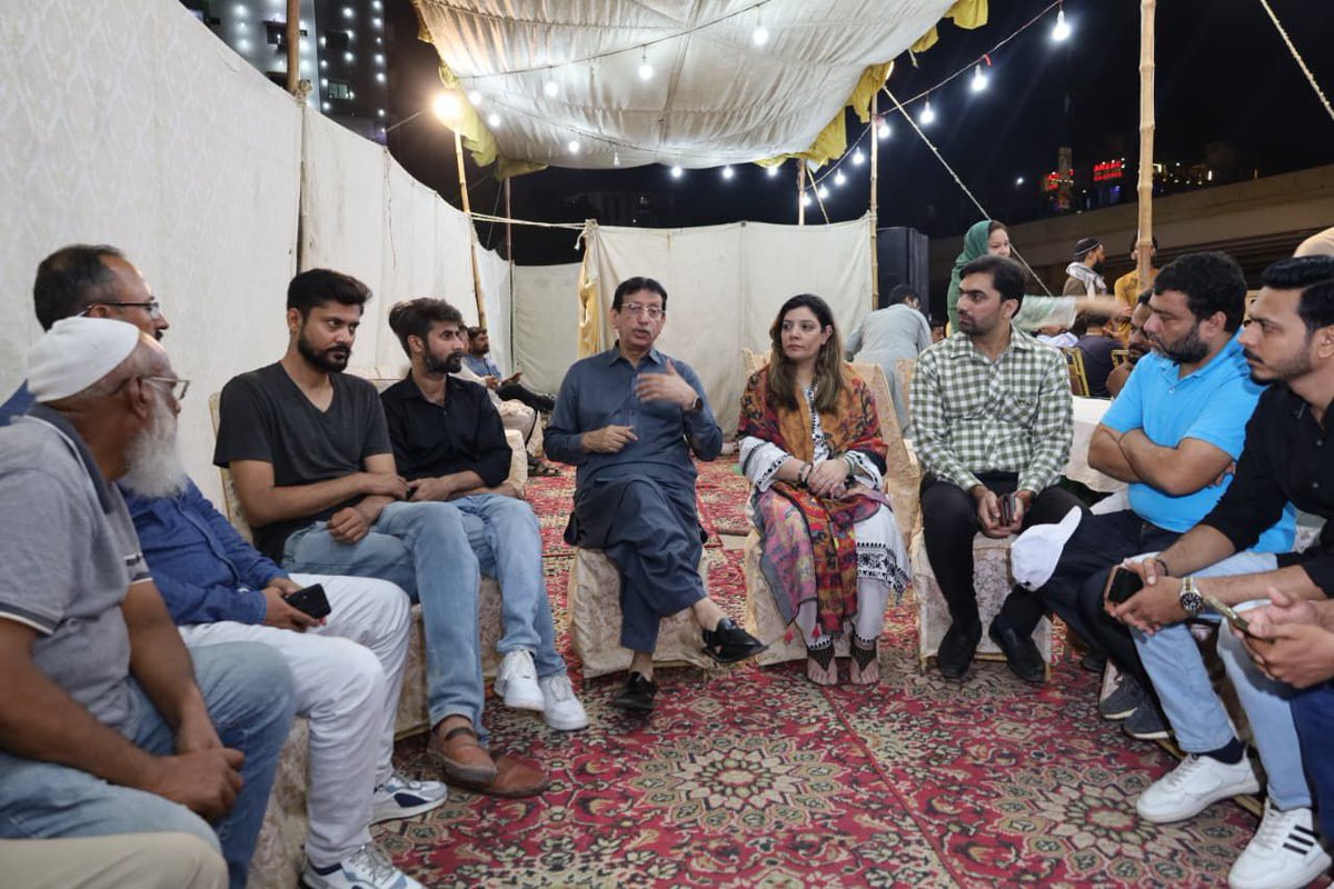 MQMPKOfficial's tweet photo. ایم کیو ایم پاکستان کے سینئر مرکزی رہنما سید امین الحق کی زیر صدارت مرکزی شعبہ اطلاعات و نشریات اور مرکزی ڈیجیٹل میڈیا کمیٹی کا اہم اجلاس ہوا ،جس میں آج  منعقد ہونے والے معرکہ حق جشن آزادی کے مرکزی پروگرام کے حوالے سے تیاریوں کا جائزہ لیا گیا اور اہم ہدایات دی گئی۔
#MQMPakistan https://t.co/rE1KdfKieo