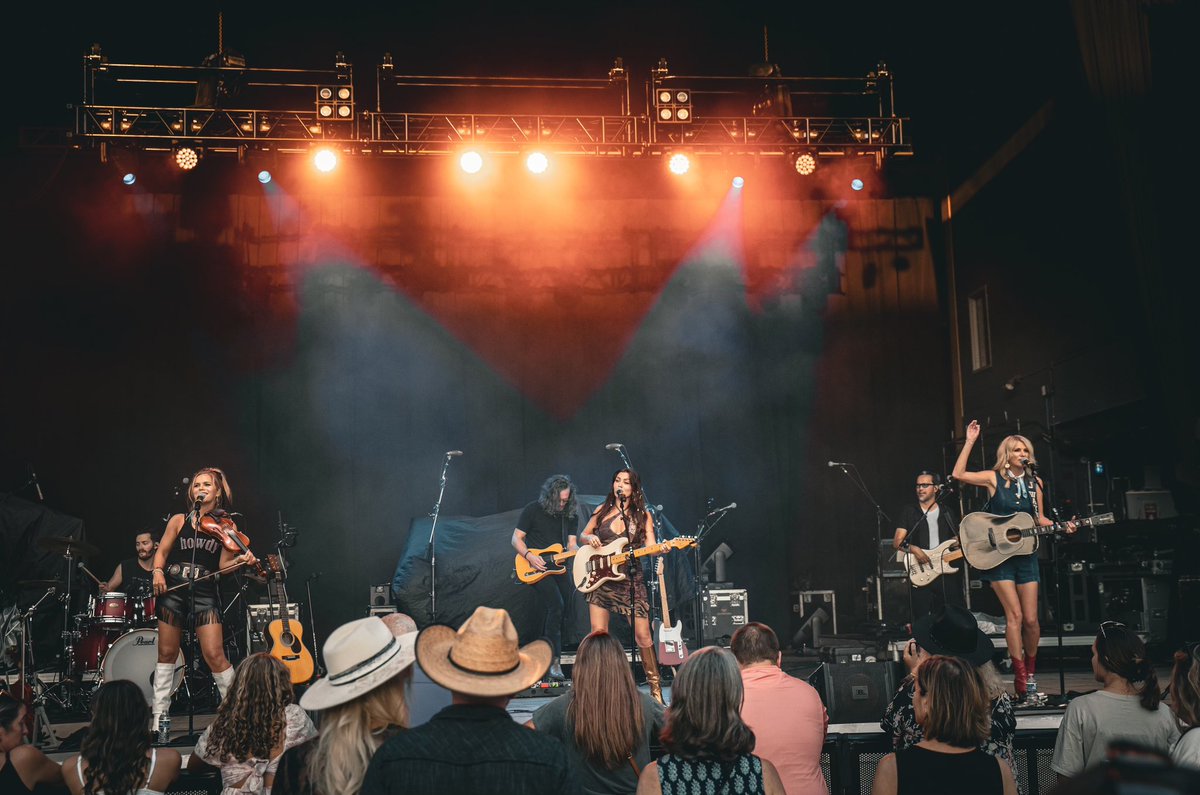 runawayjune's tweet image. Oh how we 🫶🏼 Ohio!