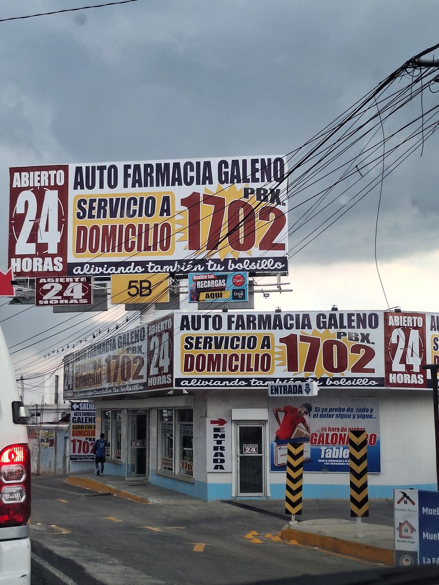 los que diseñamos viendo una farmacia galeno: 😩😫