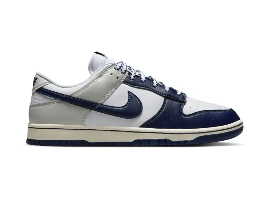 SOLELINKS's tweet photo. Ad: Nike Dunk Low ‘New York Yankees’

Revolve:https://t.co/ft7NjlcsZx
FWRD:https://t.co/waCRbjsW0W
Grinmore:https://t.co/QGLyLdoITR https://t.co/RxfcGqscnd