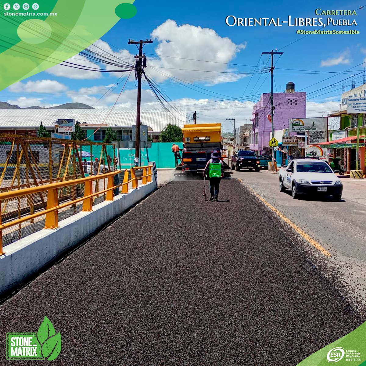 StoneMatrixMx's tweet photo. 🚜👷🚧Trabajos en marcha, tendido de Carpeta Asfáltica en Carretera Oriental-Libres en el estado de Puebla.🚧👷🛣 #StoneMatrix #LlegaMasLejos #sumandokilometros #MejorasViales #CompromisoConLaSeguridad #StoneMatrixSostenible #LlegaMasLejos #ESR #Cemefi https://t.co/49YaMO0Upq