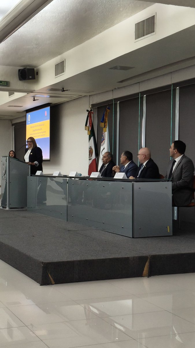 ConocerMx's tweet photo. Más talento certificado desde #NuevoLeón 💪🏻
La @uanl y #ConocerMx renovamos su Comité de Gestión por Competencias y entregamos certificados EC0076 y EC0217.01 a empresarios y capacitadores 📜 https://t.co/kFZPjLq4Pm