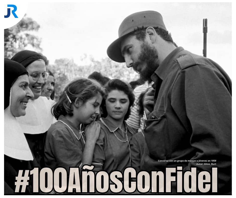 Cuba y Venezuela pueblos hermanos, luchando por la justicia social. #100AñosConFidel #CubaPorLaVida #CubaCoopera <a href="/cubacooperaven/">Brigada Médica Cubana en Venezuela</a> <a href="/MINSAPCuba/">Ministerio de Salud Pública de Cuba</a> <a href="/japortalmiranda/">José Angel Portal Miranda</a>