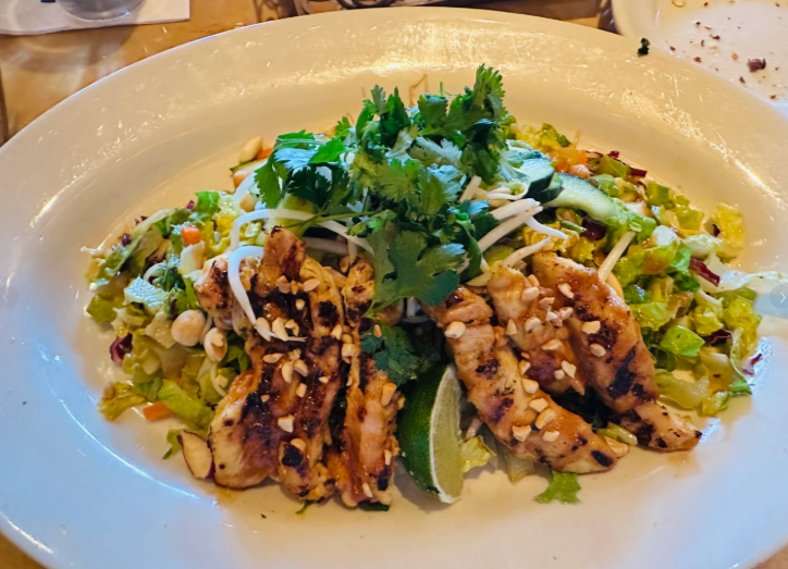 kathy_602sl's tweet image. I went to Cheesecake Factory today to try a salad. It was pretty good. The second picture shows the Korean chicken. If it weren't for the kimchi and a little bit of lettuce, I'd have thought I was eating Panda Express!#Cheesecake #Koreanchicken