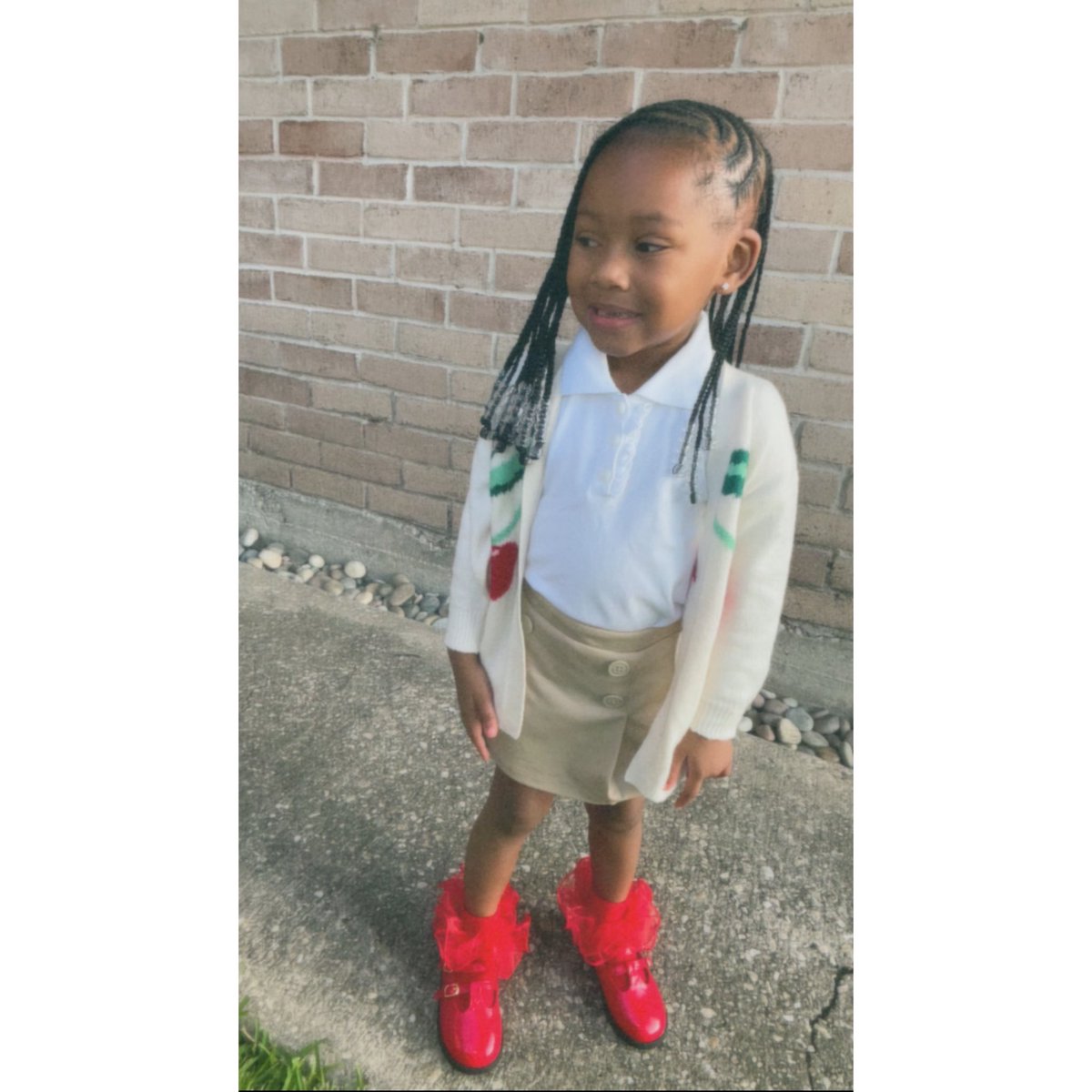 aariyananicolee's tweet photo. #firstdayofprek3 💗 https://t.co/aWpsq01hq8