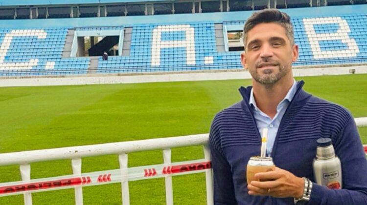El tesorero de <a href="/Belgrano/">Belgrano</a>, Lucas Bustos, nos dice ahora: "El club no necesita vender para que le cierren los números. Para que haya una venta, nos tiene que generar una buena utilidad financiera. Vamos camino a tener un 2026 tranquilo".