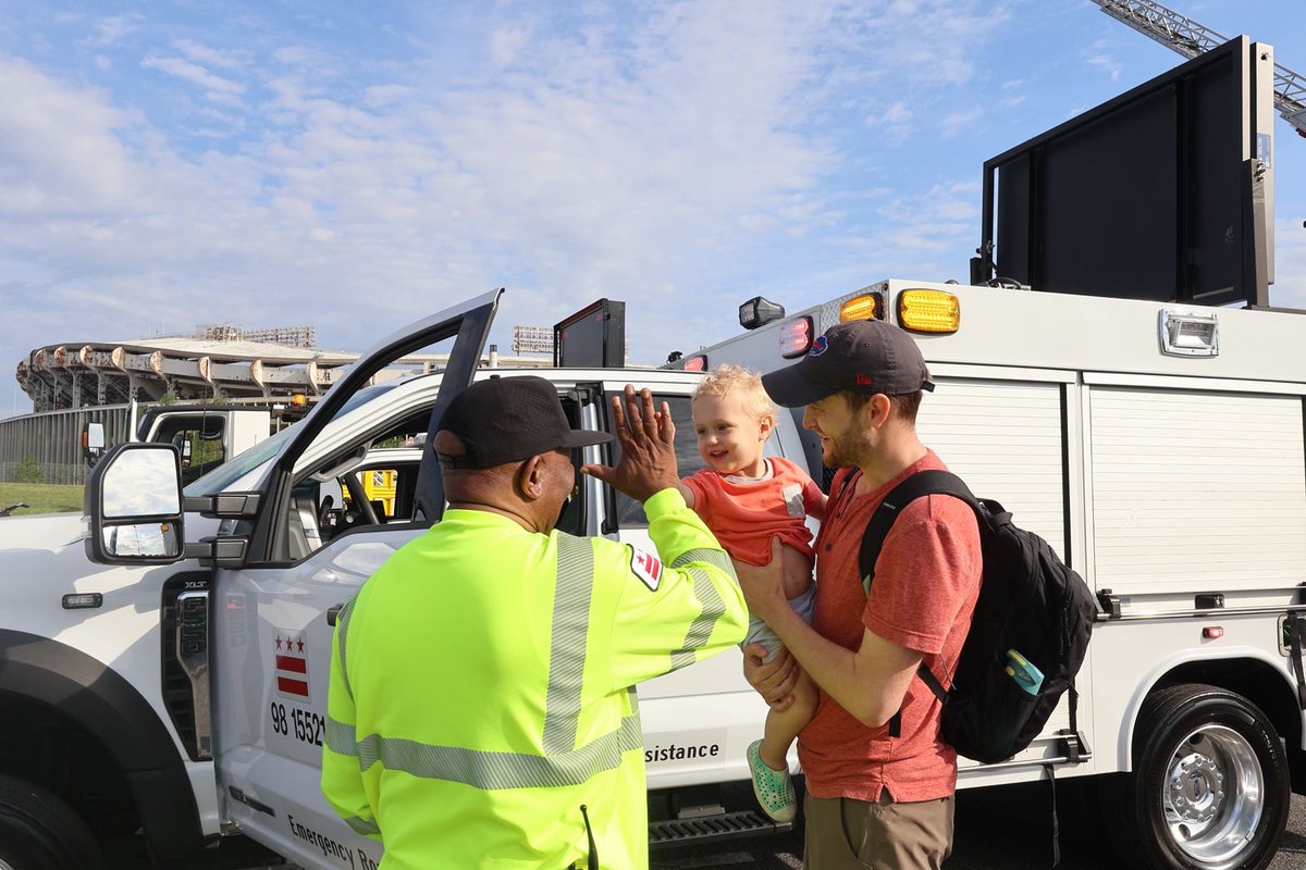 DC has world-class city services.

We're on the job—answering calls, cutting grass, picking up trash. Kids head back to school August 25. 

Thank you to every DC Gov team member working daily to keep our city clean and beautiful.
