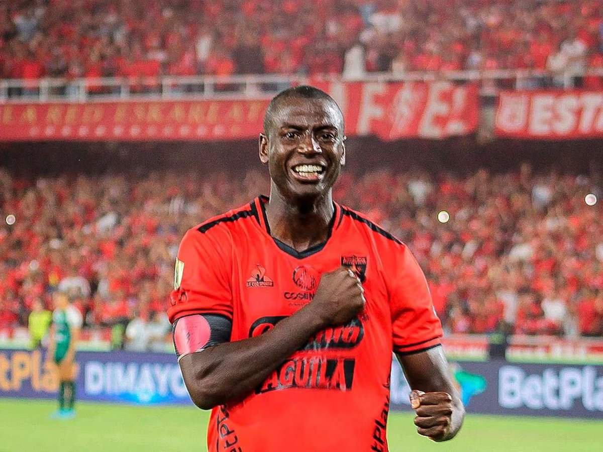 💣Exclusiva: Podría haber un "The Last Dance" de Adrián Ramos con la camiseta de América de Cali.

👹Podría ser inscrito en el mercado de jugadores libres que se abre a finales de Agosto.

ℹ️<a href="/ZonaLibreDeHumo/">#ZonaLibreDeHumo</a>
