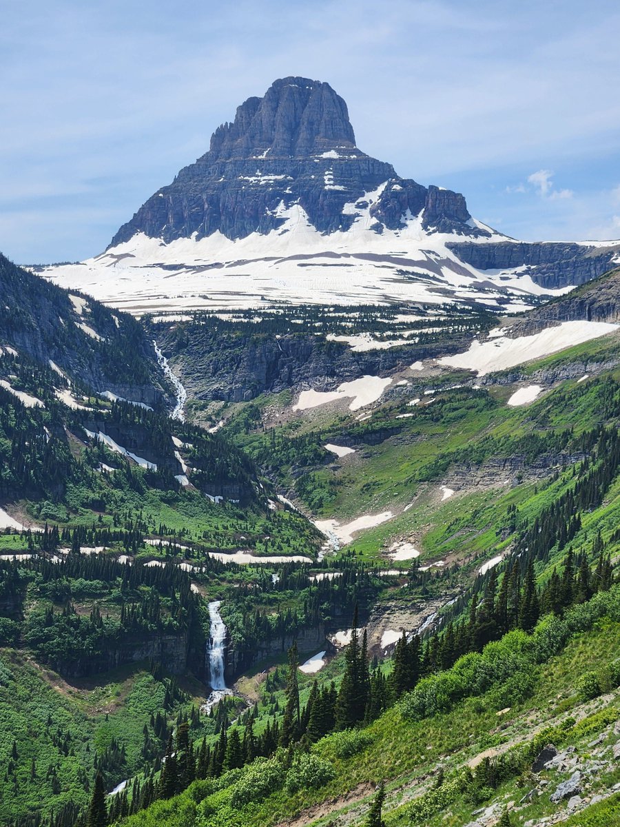 CofOHardWorkU's tweet photo. Senior culinary arts major Will Gentes spent his summer at @GlacierNPS, gaining hands-on hospitality experience and learning that great service thrives anywhere.
#OurStudentsMakingAnImpact #HardWorkU #CollegeoftheOzarks https://t.co/64RsHYQobo
