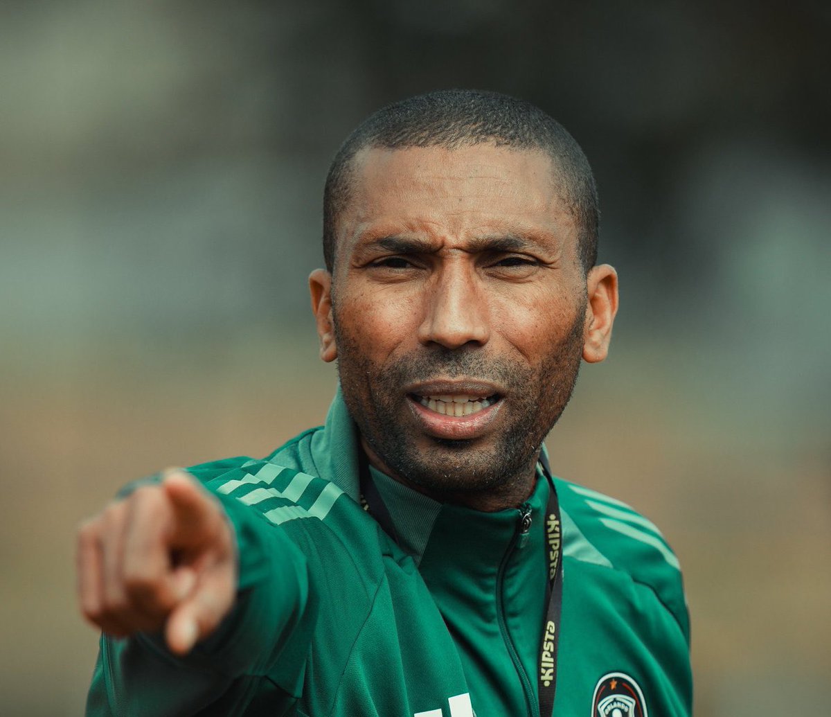 This season <a href="/orlandopirates/">Orlando Pirates</a> is going to be the 1st team to get fined by <a href="/OfficialPSL/">Official PSL</a> because someone is going to be beaten by supporters on Stdae game  #MTN8
#BetwayPrem