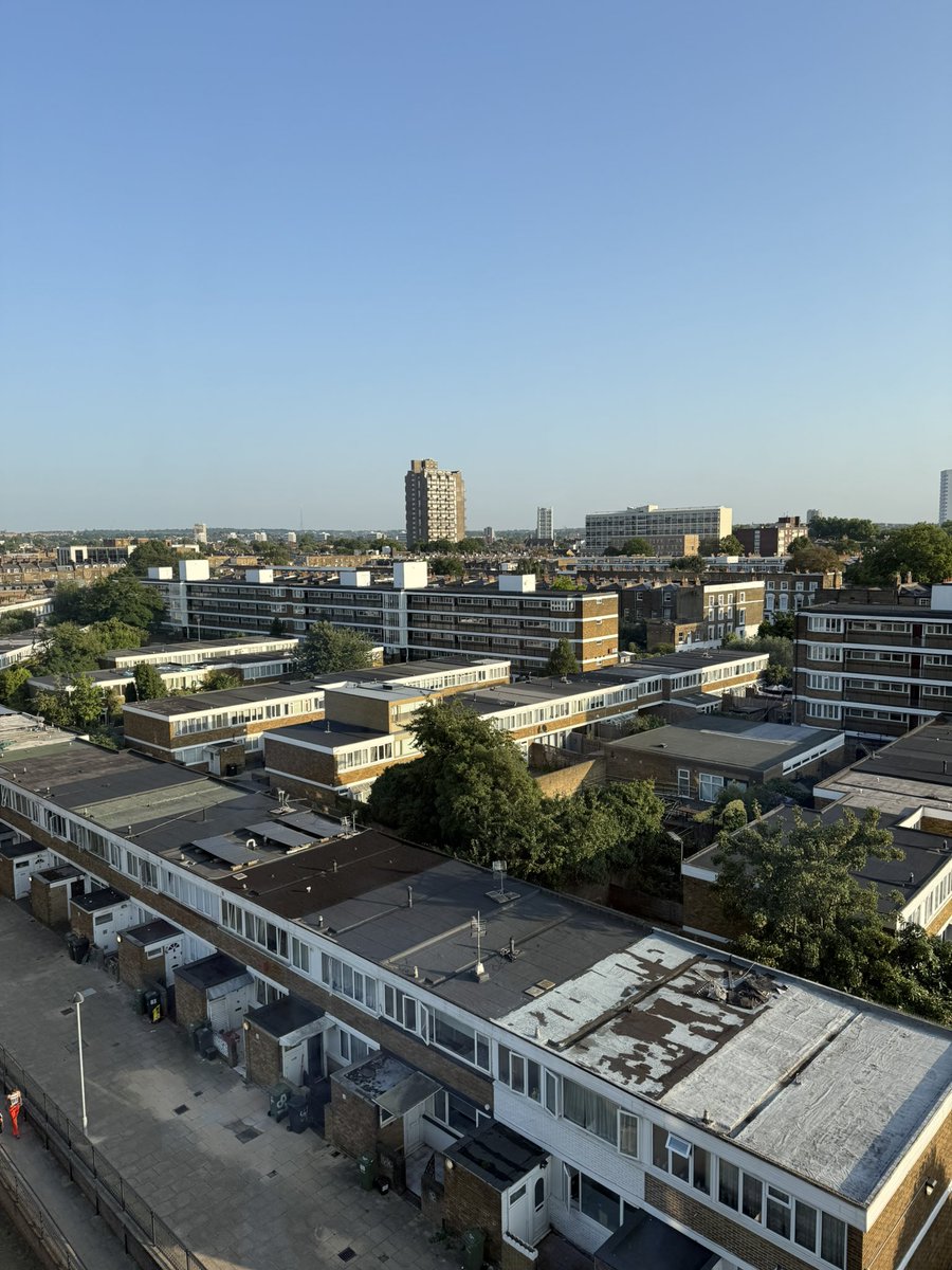 OvalLabour's tweet photo. Lovely evening out door-knocking with the team, speaking to residents of Bannerman House, Sirinham Point and Ebbisham Drive on the Ashmole Estate. 🏡

Great conversations and community spirit! ❤️

#Oval #Ashmole https://t.co/P5IuSiMxIE