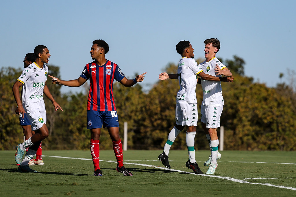CuiabaEC's tweet photo. Fotos de primeiro tempo!

CUI 2-1 BAH

#OrgulhodeMatoGrosso #CuiaBase https://t.co/pVlbW7Mpci