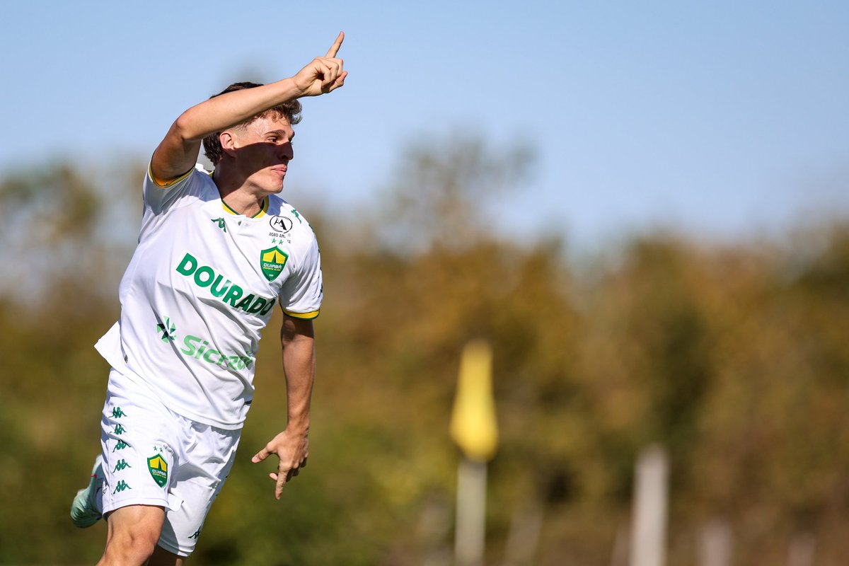 CuiabaEC's tweet photo. Fotos de primeiro tempo!

CUI 2-1 BAH

#OrgulhodeMatoGrosso #CuiaBase https://t.co/pVlbW7Mpci