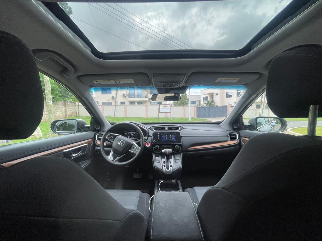 gandi_motors's tweet photo. ❗️❗️AVAILABLE ❗️❗️
2021 HONDA CRV EX

Push start
Keyless Entry 
Sunroof
Reverse Camera
Apple CarPlay &amp; Android auto
Custom alloy wheels 
Recently cleared 

GHc 415,000
Call/WhatsApp: 0241490669 https://t.co/M92DFlVffH