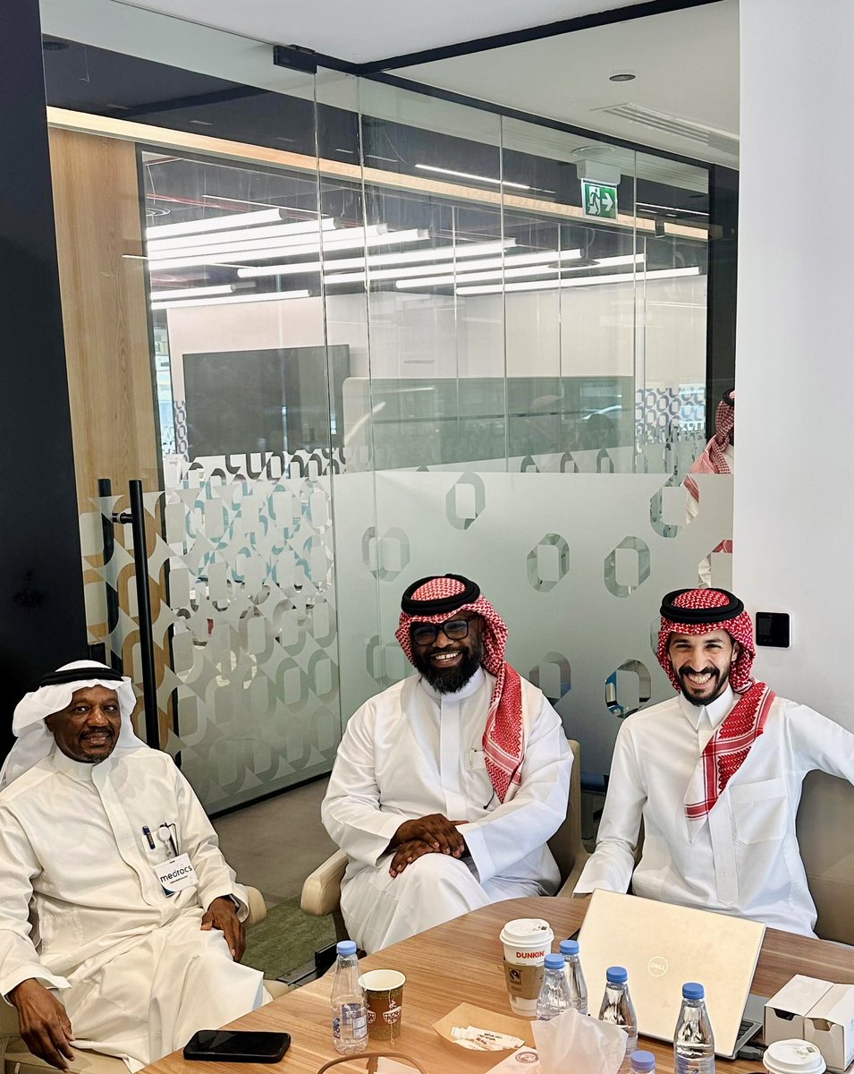 abosalih55551's tweet photo. Honored, as CEO of #PerfectSutures Factory, to host Dr. Abdelrahim Zakaria a visionary in Medical Rehabilitation & Complementary Medicine.
Our exchange went beyond pleasantries, diving into bold ideas for the future of innovative medical industries.
With decades of expertise in consultancy, academia, and healthcare, Dr. Abdelrahim embodies knowledge leadership.
Grateful for his visit and the inspiring dialogue it sparked.
#PSF