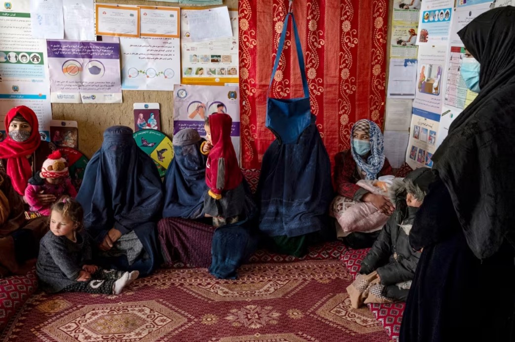 #Afghanistan has its sharpest surge ever of child malnutrition, #UN agency says
Almost 10 million people, a quarter of Afghanistan’s population, face acute food insecurity. One in three #children is stunted.

Read more at: rawa.org/temp/runews/20…