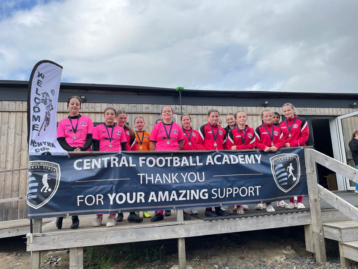 HoustonUtdGirls's tweet photo. Our 3 oldest age groups all took part in the Inchra cup at the weekend. With both our U16’s and U14’s making it through to the plate final before narrowly missing out on lifting the plate. Thanks to Central football academy for organising. We look forward to returning next year. https://t.co/AYr6H715kH