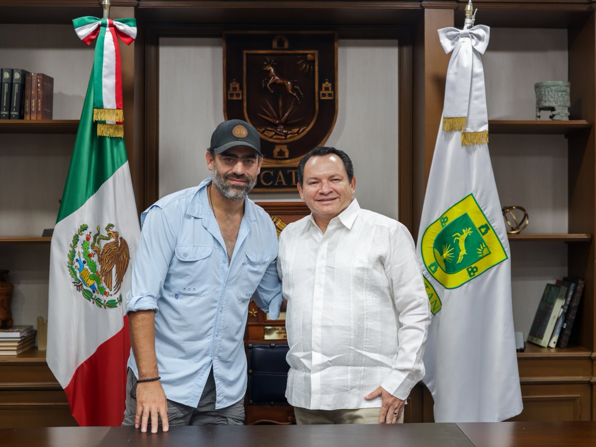 huachodiazmena's tweet image. Acabo de recibir en Palacio de Gobierno al activista y ambientalista @arturoislasX para hablar sobre la situación en Celestún. Escuché toda la información que ha documentado y he dado instrucciones para que se actúe de inmediato. 

En Yucatán, cuando se trata de cuidar nuestra…