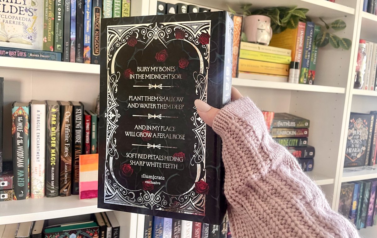 ninthfemme's tweet image. she’s here and she’s stunning 🥀