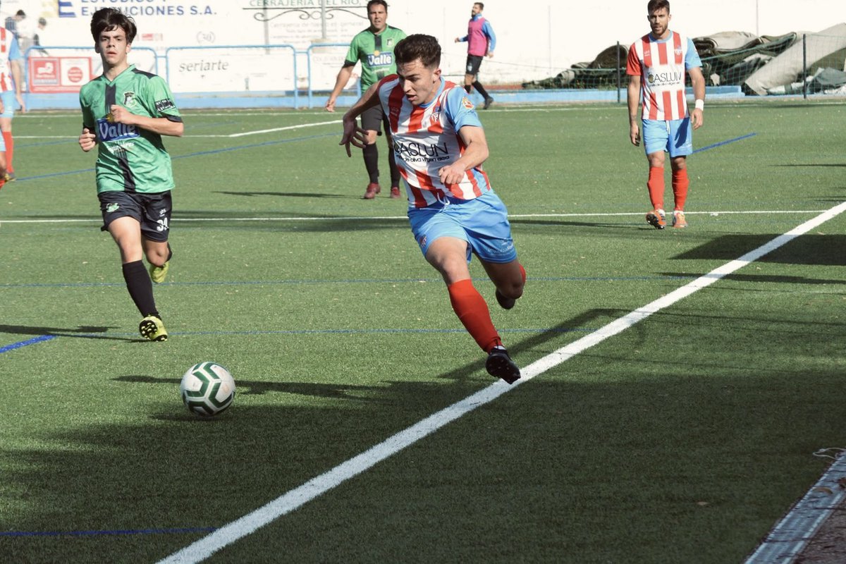 🫂 Siempre guardaremos un bonito recuerdo de su etapa aquí y del esfuerzo y dedicación que mostró. 

🍀 ¡Mucha suerte en esta nueva aventura, Manuel! El fútbol no tiene fronteras y Morón, tu pueblo, siempre te recordará con cariño.

#LuchaPorTusColores #VamosMiMorón