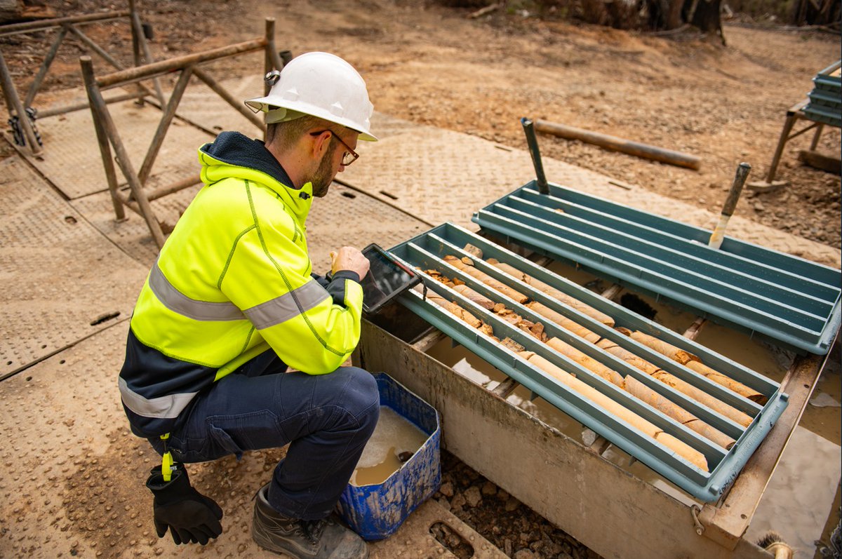 Did you know SXGC’s geology team has over 300 years of combined experience?  Our world-class geologists bring expertise from rock chips to operating mines globally. At Sunday Creek, we apply best-practice methods with a focus on sustainability &amp; environmental care. #SXGC #Geology