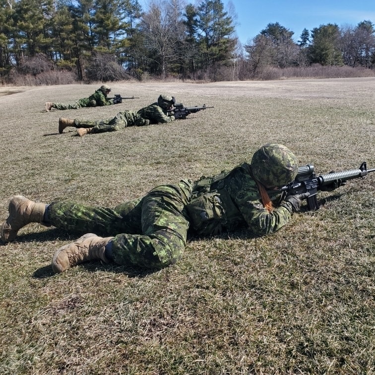 Several soldiers of the 1st Hussars are deployed to the #NATO mission in Latvia. This photo shows soldiers from the Regiment preparing for their deployment as part of Operation Reassurance on 10 March 2023.
