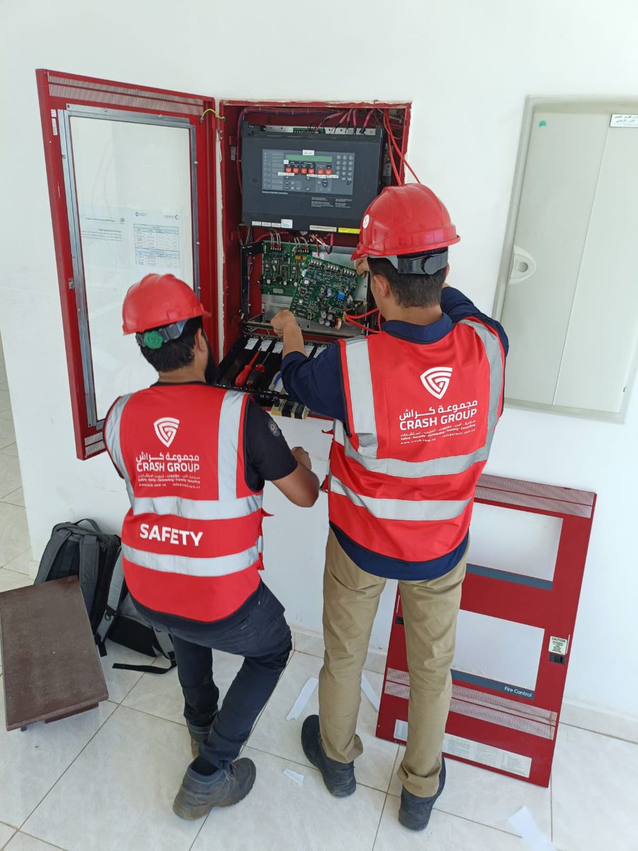#برمجة_وصيانه_اللوحات_التحكم 
لدى
#مجموعة_كراش_لمقاولات_الحريق_الإنذار 
برمجة دقيقه لكافة اللوحات وإعادة ضبطها  بإيدي فنيين ماهرين