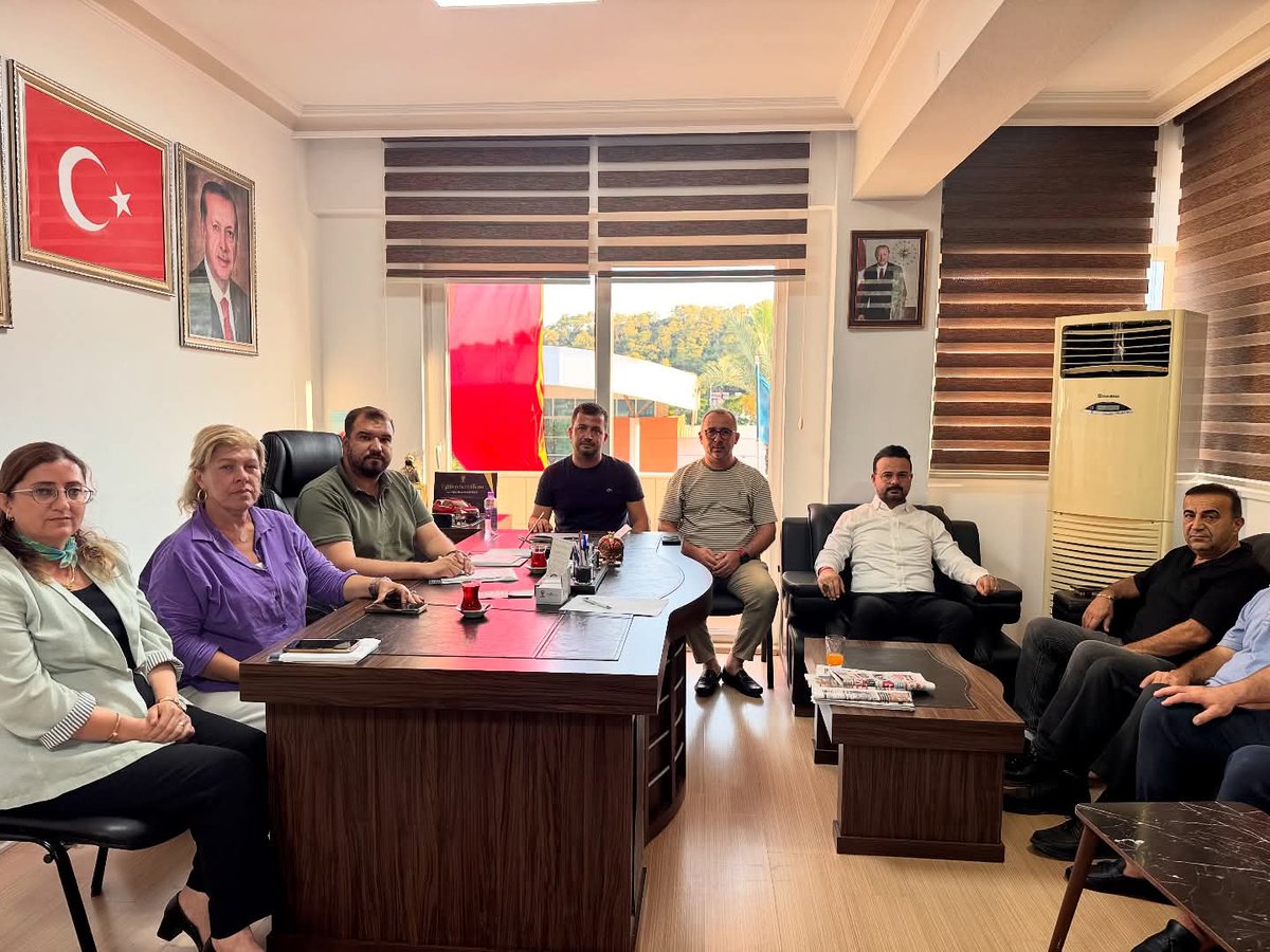 AK Parti Kemer İlçe Başkanlığı (@kemerakparti) on Twitter photo İl Koordinatörümüz Evin Bayraktar Ağaoğlu'nun katılımı ile Haftalık Olağan Yönetim Kurulu Toplantımızı gerçekleştirdik.
<a href="/alicetin_07/">Ali Çetin</a>
<a href="/ugurgazioglu/">Uğur Ozan GAZİOĞLU</a>
<a href="/akpartiantalya7/">AK Parti Antalya</a>
<a href="/evin_agaoglu/">Evin Bayraktar Ağaoğlu</a> İl Koordinatörümüz Evin Bayraktar Ağaoğlu'nun katılımı ile Haftalık Olağan Yönetim Kurulu Toplantımızı gerçekleştirdik.
<a href="/alicetin_07/">Ali Çetin</a>
<a href="/ugurgazioglu/">Uğur Ozan GAZİOĞLU</a>
<a href="/akpartiantalya7/">AK Parti Antalya</a>
<a href="/evin_agaoglu/">Evin Bayraktar Ağaoğlu</a>