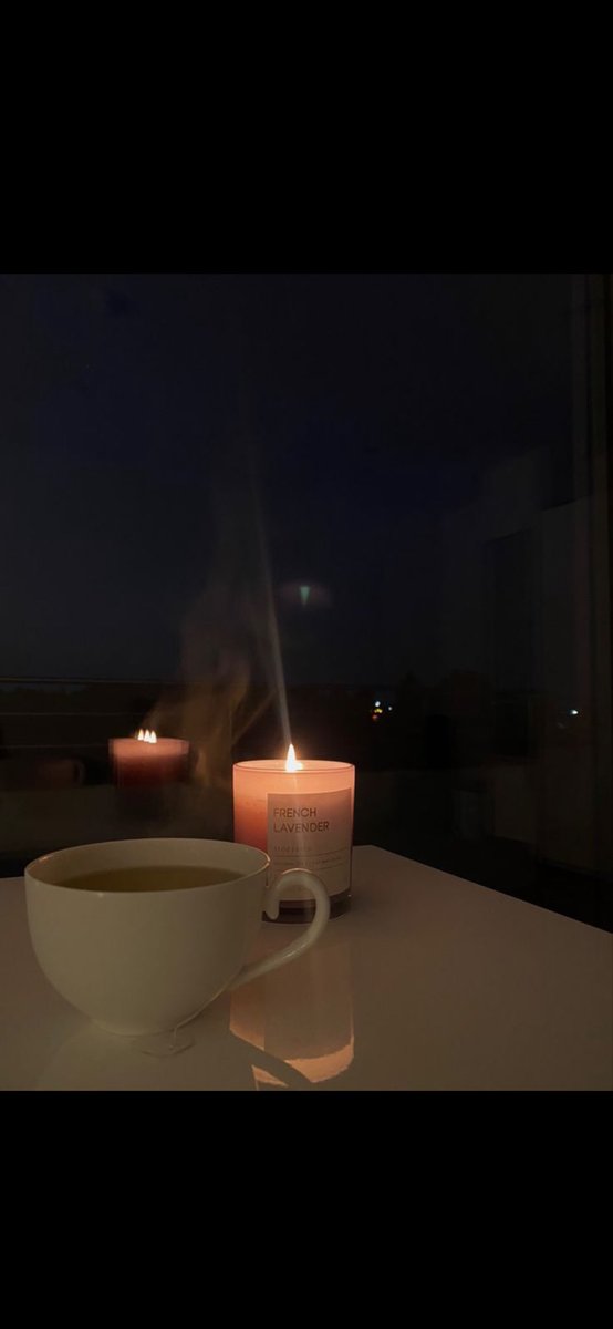 بعد منتصف الليل ،كن هادئا وأجذب إليك المزيد من إنجازاتك وأعمالك وتضحياتك وابتسم ولا تعط فرصة لهطول زخات الحنين 
الحنين ابتسامة في البداية ودموع على المخدة في النهاية 
الحياة جميلة ببساطتها  وقليلا من القهوة حتى وإن كانت في منتصف الليل طالما أن قلوبنا باسمة💜