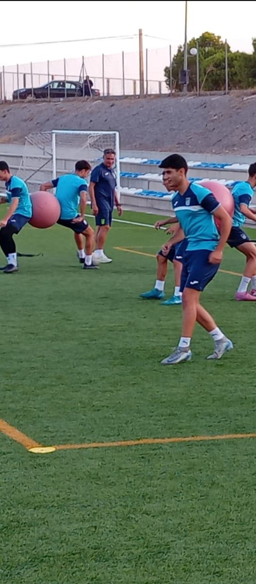 Otro año más y como siempre digo....a disfrutar del camino,de la compañía y del destino ah y con ILUSIÓN.
<a href="/COPE_Lorca_/">Cope Lorca - Águilas</a> <a href="/LorcaCFB/">Lorca Club Fútbol Base</a> <a href="/ffrm_es/">FFRM</a> <a href="/ondaregional/">ORM</a>