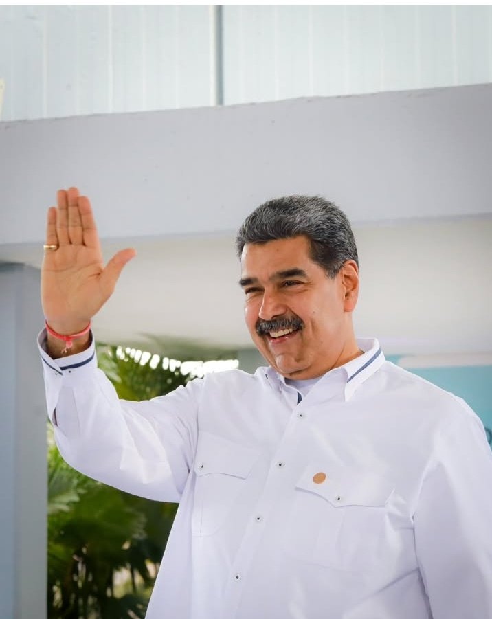 Enmanuel Josue Dunkley Garcia (@josuedunkley) on Twitter photo Ante la injustificada e ilegal acción de aprehensión contra el Presidente de la República Bolivariana de Venezuela promovida por el imperio norteamericano y sus cachorros, expreso mi firme, absoluto e irrevocable respaldo al Cmdte en Jefe <a href="/NicolasMaduro/">Nicolás Maduro</a> ¡Lealtad ABSOLUTA! Ante la injustificada e ilegal acción de aprehensión contra el Presidente de la República Bolivariana de Venezuela promovida por el imperio norteamericano y sus cachorros, expreso mi firme, absoluto e irrevocable respaldo al Cmdte en Jefe <a href="/NicolasMaduro/">Nicolás Maduro</a> ¡Lealtad ABSOLUTA!