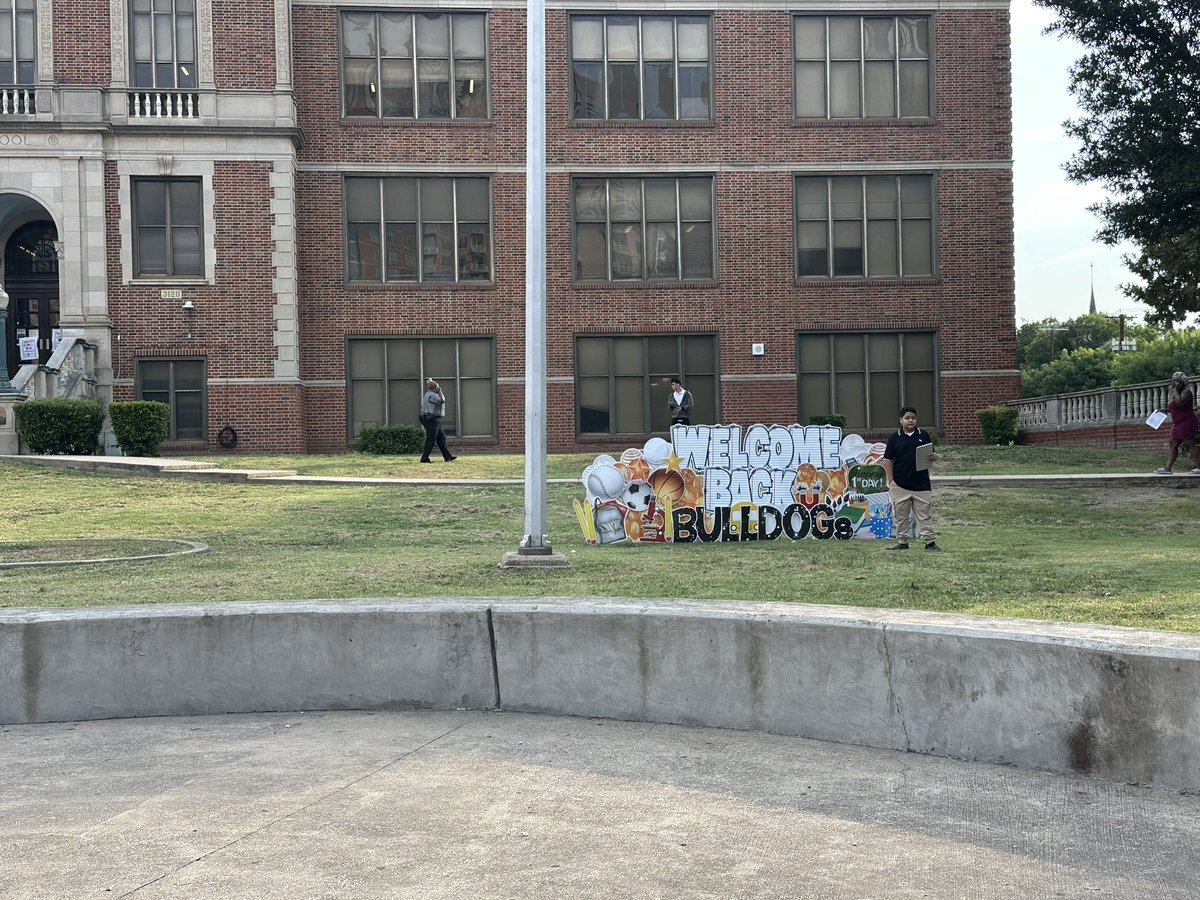 Jhankhana Sutaria (@sutaria6) on Twitter photo North Dallas HS students are Ready to create their legacies!!!!
<a href="/Region6_DISD/">Dallas ISD ~ Region VI</a> North Dallas HS students are Ready to create their legacies!!!!
<a href="/Region6_DISD/">Dallas ISD ~ Region VI</a>