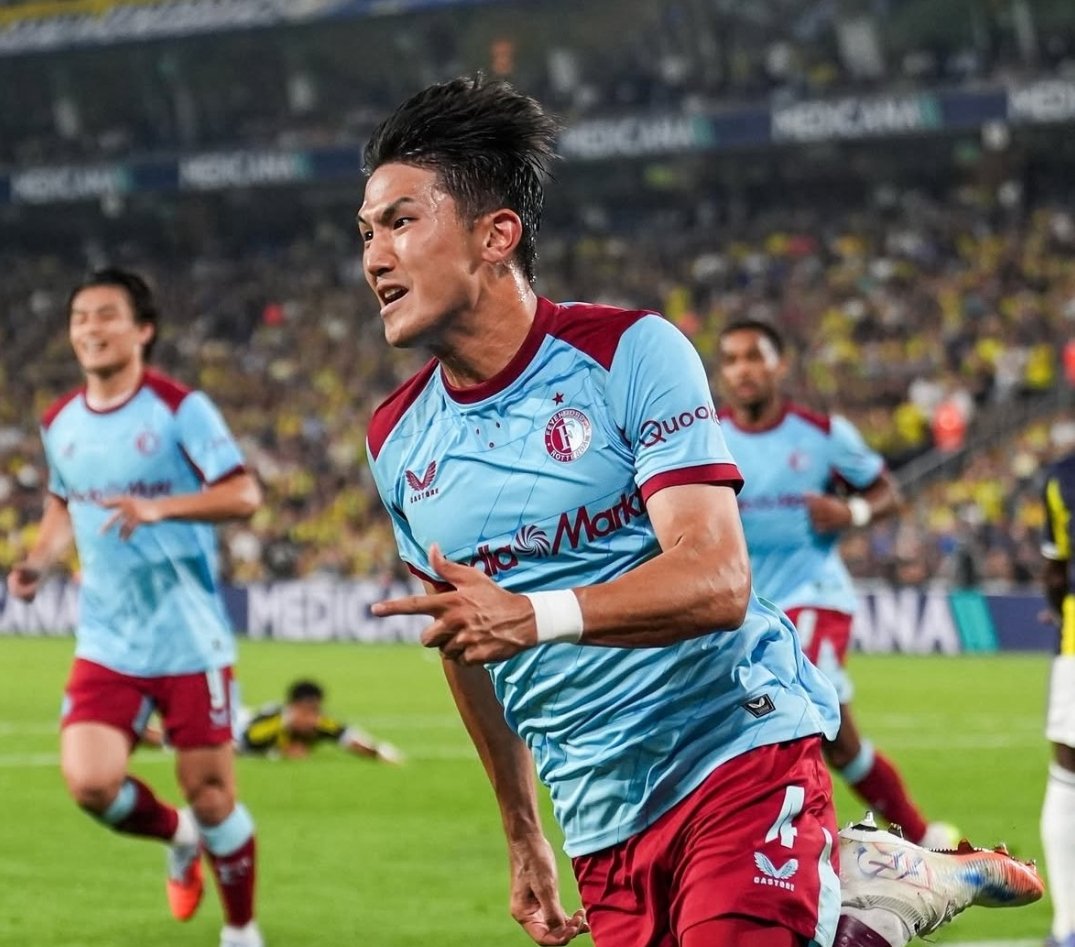 Hiç düşündünüz mü bu adam stoperimiz olsaydı diye. Tsuyoshi Watanabe büyük stoper.