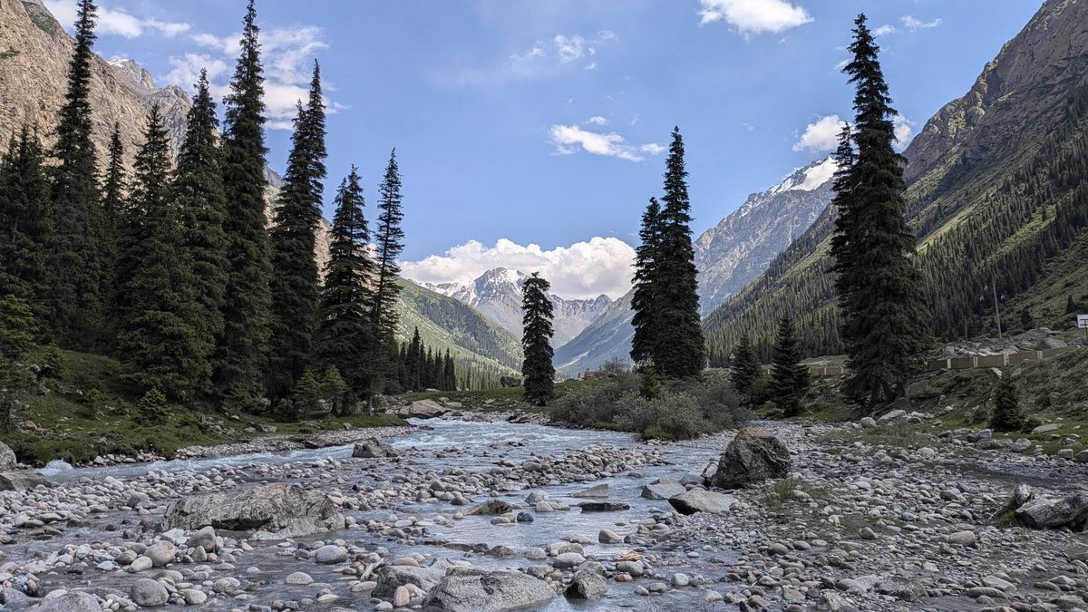 _argyl's tweet photo. NEW VIDEO: https://t.co/CQoQuzS78G

Footage from my travels across Kyrgyzstan 🇰🇬
Canyons, lakes, mountains, and Soviet ruins https://t.co/o1Gr2ONv9G