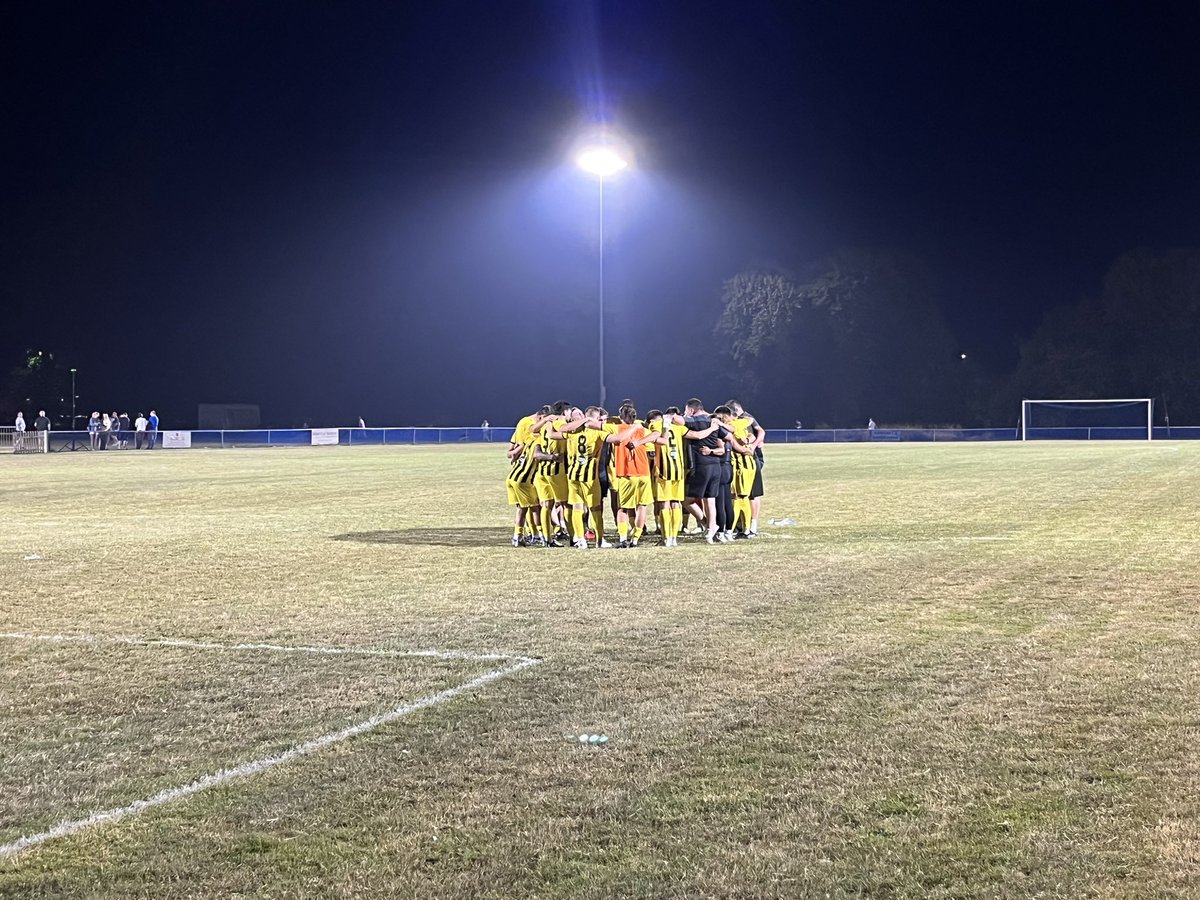 Haywards Heath Town FC (@hhtfc) on Twitter photo FT’ | We leave Midhurst with a 4-0 victory! 
⚽️ Goldson x2
⚽️ Shooman
⚽️ O.G (Sim has asked to have it as his goal… sorry Kyle, but no)
HHTFC 4-0 MEFC
#HHTFC FT’ | We leave Midhurst with a 4-0 victory! 
⚽️ Goldson x2
⚽️ Shooman
⚽️ O.G (Sim has asked to have it as his goal… sorry Kyle, but no)
HHTFC 4-0 MEFC
#HHTFC