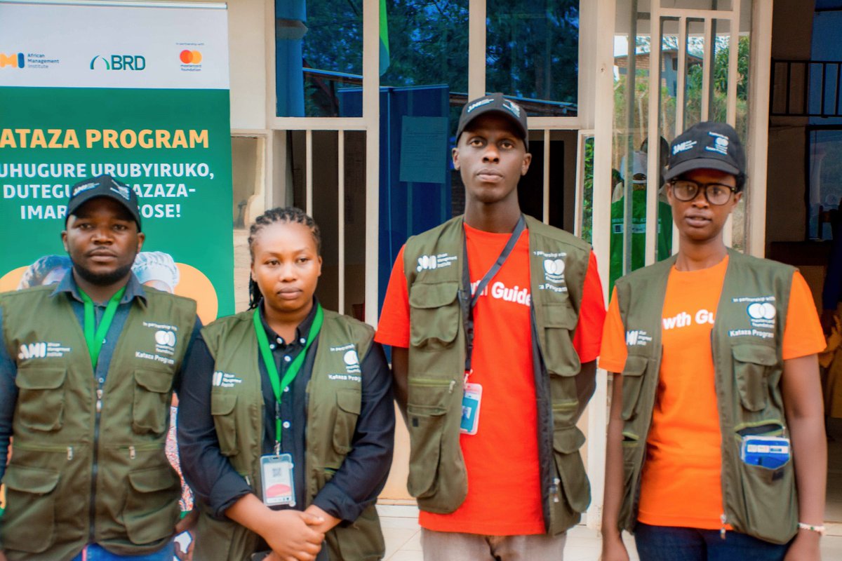 RwandaAMI's tweet photo. 1/ On this #InternationalYouthDay, we celebrate #Rwanda’s young & dynamic Growth Guides empowering youth-led MSMEs to grow, thrive, and become finance-ready.💪🏾
#KatazaProgram #IYD2025 #YoungAfricaWorks @AMIR_Rwanda @MastercardFdn @BRDbank @rwamrec @mvendgroup @imbankrw https://t.co/mSZrqFE4st