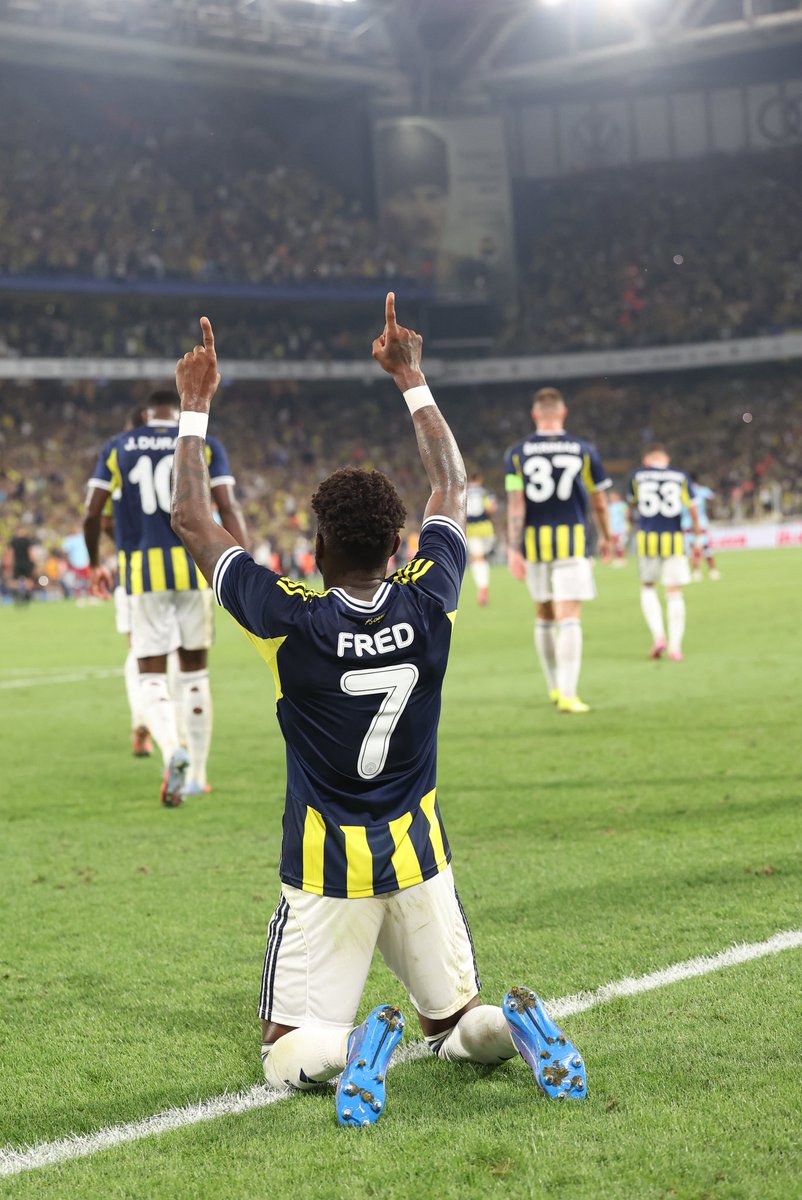 Special atmosphere tonight to book our spot in the next round. All glory to God! 🙏🏾