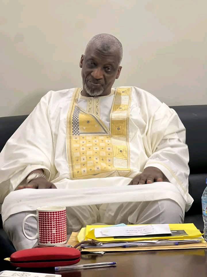 Mahammad Madani Daffé un imâm malien de mosquée mirail basso cambo  à  Toulouse  qui est aussi Docteur d'état en biochimie, directeur de recherches au CNRS et a dirigé plus de 14 thèses scientifiques Ses sermons sont généralement très bien appréciés des fidèles musulmans et même