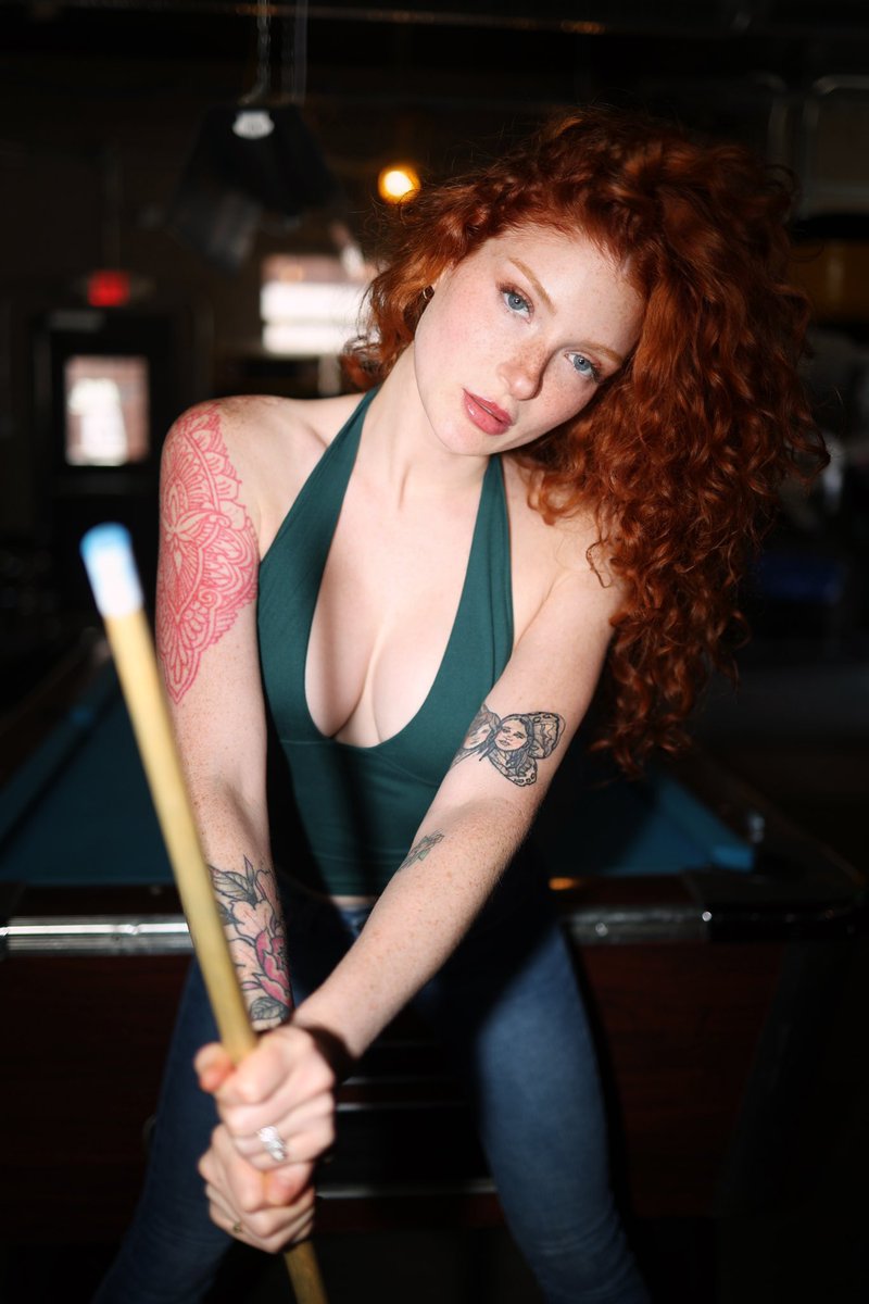 katieroseof's tweet photo. Who wants to be my partner? 🎱😘 https://t.co/mWsxF6Hby6